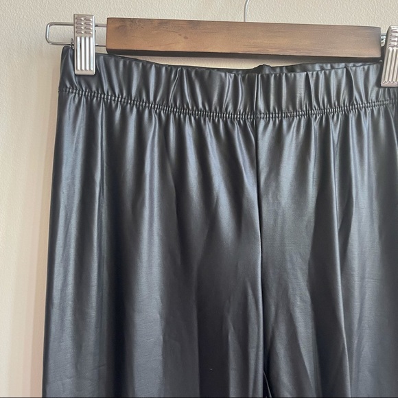 💐 2 for $20! 💐 NWT Forever 21 Pleather leggings - Picture 2 of 5